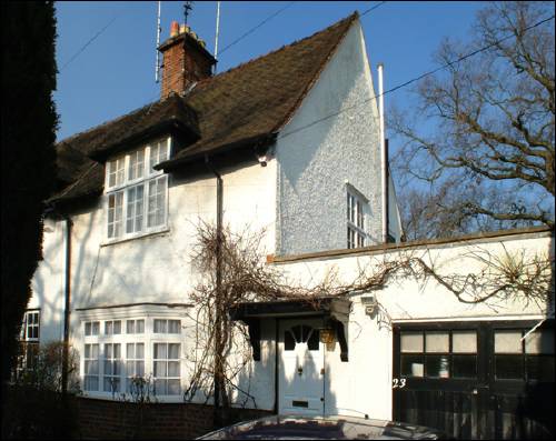 023 Oakwood Road
